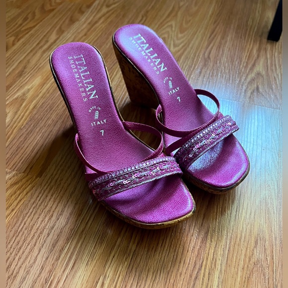 Italian Shoemakers Purple Wedge Sandals - Picture 1 of 6
